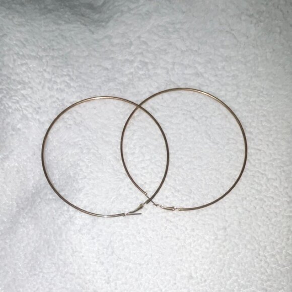 New 100mm Gold Hoop Hearings Never Worn - Picture 4 of 7